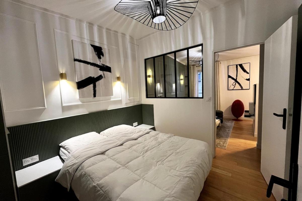 Appartement Arc De Triomphe | Champs Elysees - Magnifique T2 *