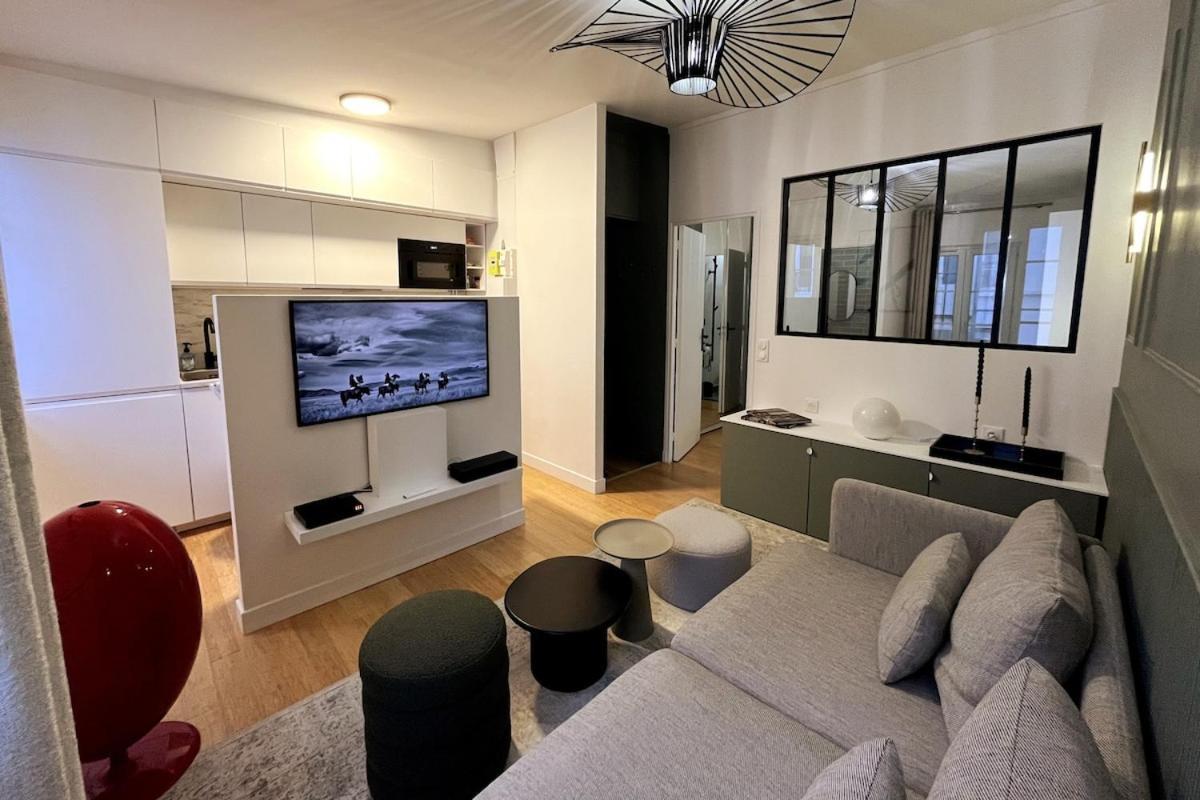 Appartement Arc De Triomphe | Champs Elysees - Magnifique T2